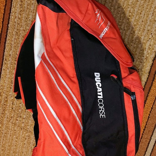 Ducati bag set like new, red