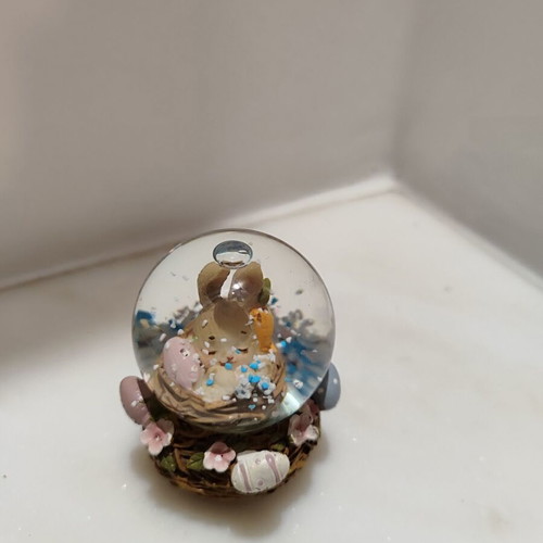 Easter Mini Snow Globe with Bunny like new
