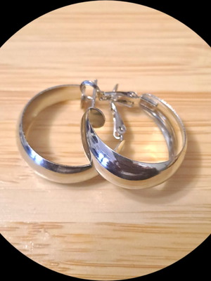 Chunky κρίκοι ασημί σαν καινούργιο, κομψοί και λαμπεροί