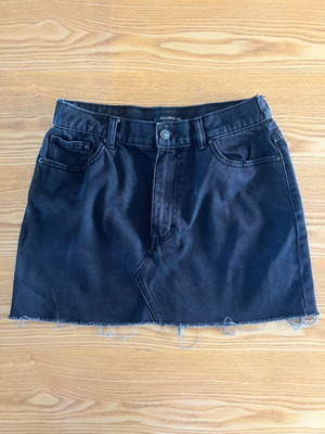 Mini denim skirt Pull & Bear used, size L, black and gray