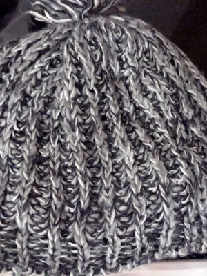 Knit cap used, size L, black and gray