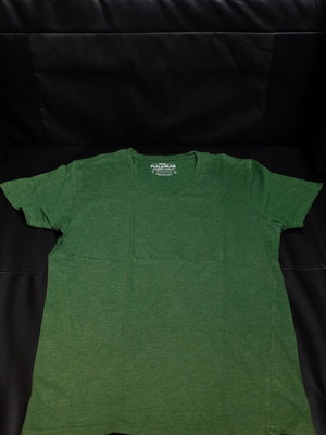 Pull & Bear green V-neck T-shirt like new, size S