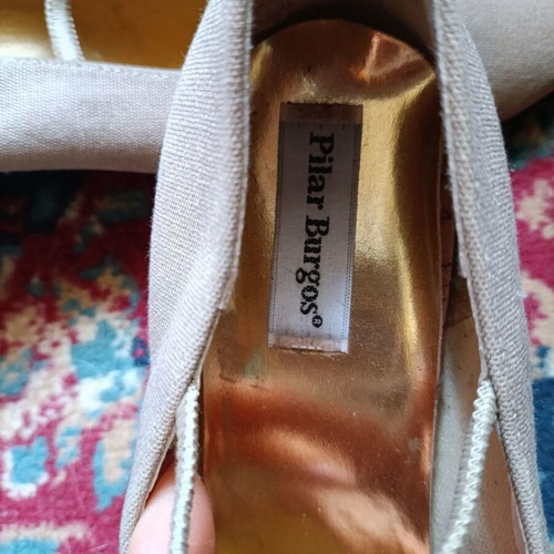 Pilar Burgos Mary Janes beige pumps size 39, vintage, made in Spain