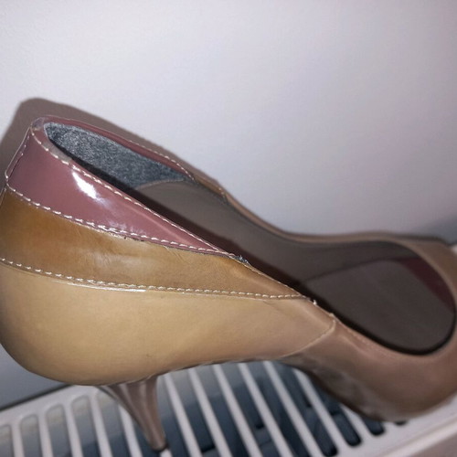 Migato pumps used in earthy tones size 38