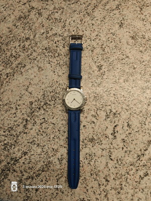 Blue wristwatch like new men's