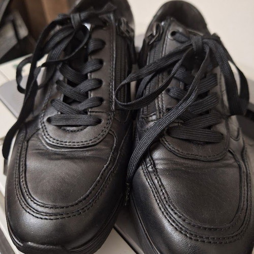 Tamaris PureRelax Black Leather Sneakers Like New Size 36
