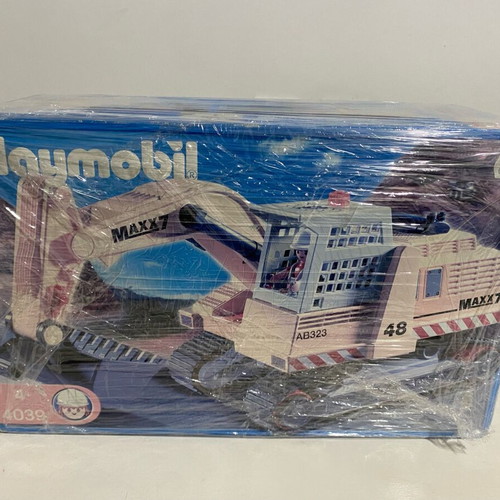 Playmobil 4039 Heavy Duty Excavator like new, sealed
