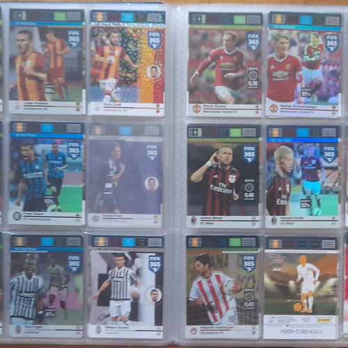 FIFA 365 2015-2016 Adrenalyn XL album with cards like new