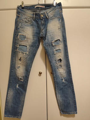Edward jeans with rips size 27 small used