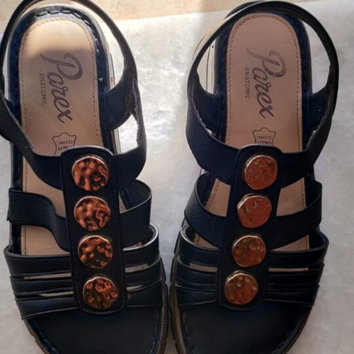 Parex leather summer sandals for girls size 36 like new, black with gold circles