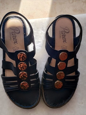 Parex leather summer sandals for girls size 36 like new, black with gold circles