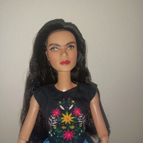 Barbie Frida Kahlo Inspiring Women doll used, original dress