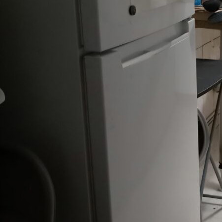 Furniture set for students like new, includes washing machine and fridge
