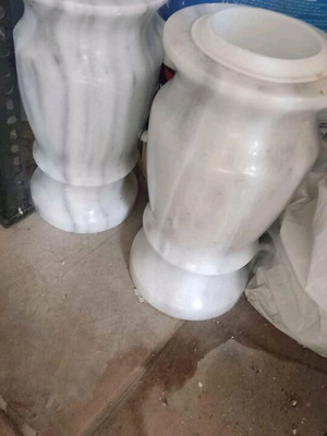 Marble vases new, height 31 cm, diameter 16 cm