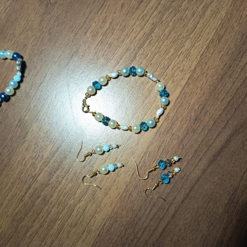 Handmade jewelry set with bracelet and earrings