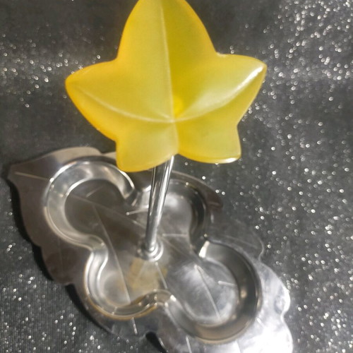 Metal jewelry holder used, yellow