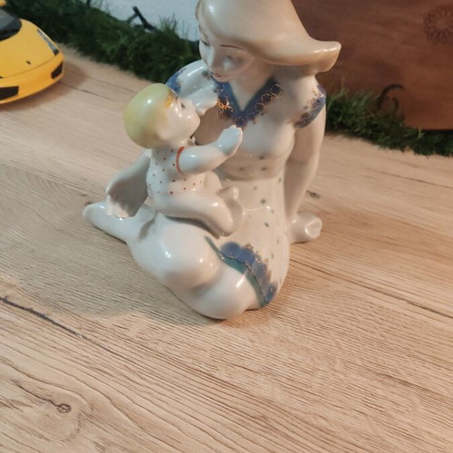 Porcelain figure Mother and Child like new from the Soviet Union