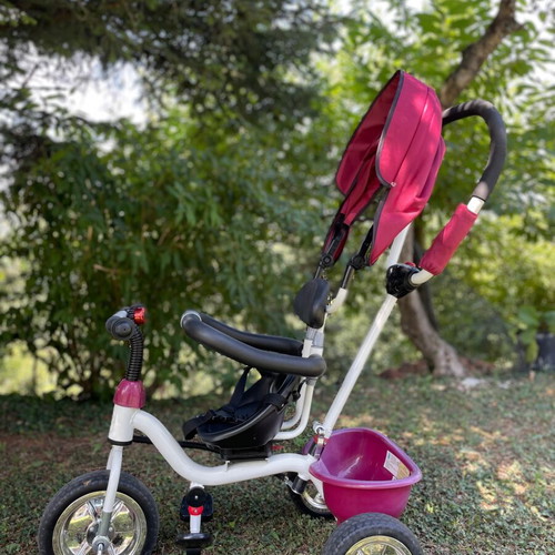 Children's tricycle with rotating seat, parent handle and sunshade, new
