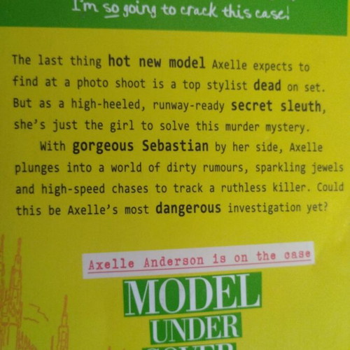 Model Undercover Dress To Kill book like new, English