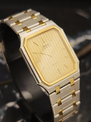 Seiko Lassale Ref. 9300-5389 Two-Tone Pinstripe Dial Vintage Ultra-Thin Dress Watch used