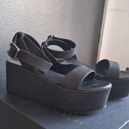 Glamazons women's platform sandals like new, size 38, black