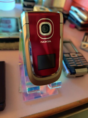 Nokia 2760 mobile phone like new, silver, charger included