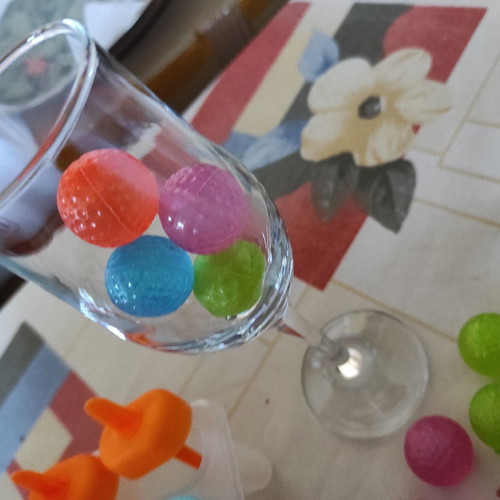 Ice pop molds and reusable ice cubes used, set of 12 and 20 pieces