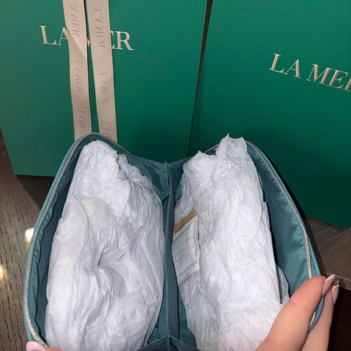 La Mer toiletry bag new turquoise