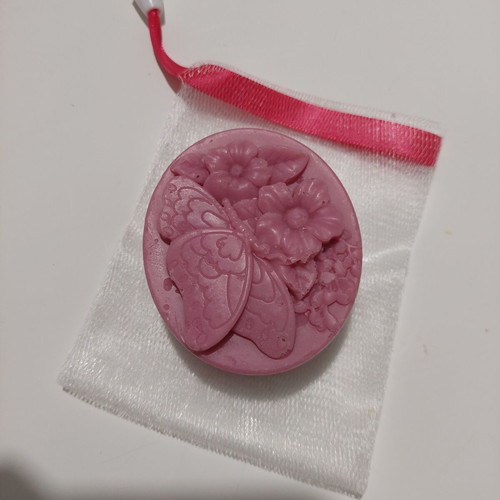 Gift set of 2 handmade soaps with bath pouch and natural ingredients