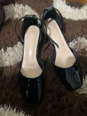 Issue Fashion pumps used, black, size 40