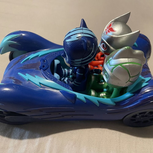 PJ Masks vehicle with 3 figures Catboy, Owlette, Gekko