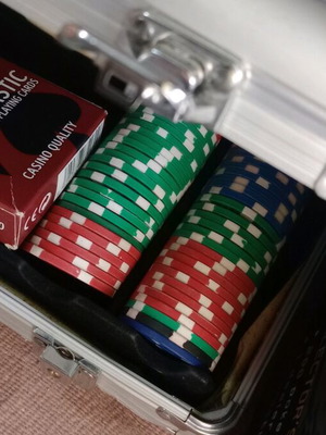 Poker chips like new with case and additional box