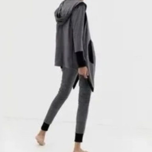 DKNY set gray like new, fleece fabric, comfortable and warm