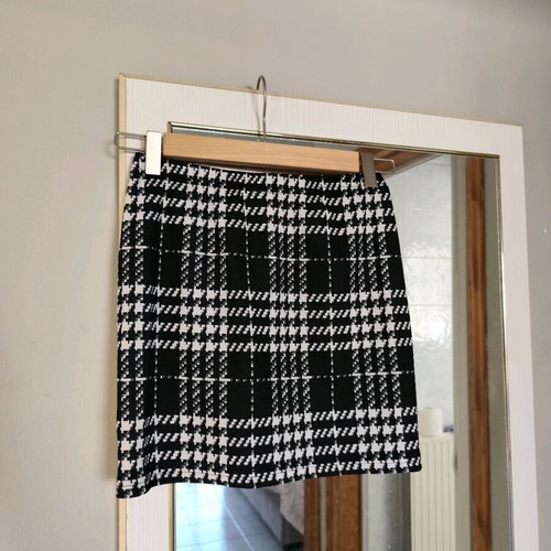 Shein mini skirt new, black and white, size S