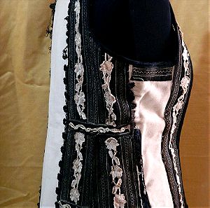 Σεγκουνι παραδοσιακής  φορεσιάς  Ελευσίνας