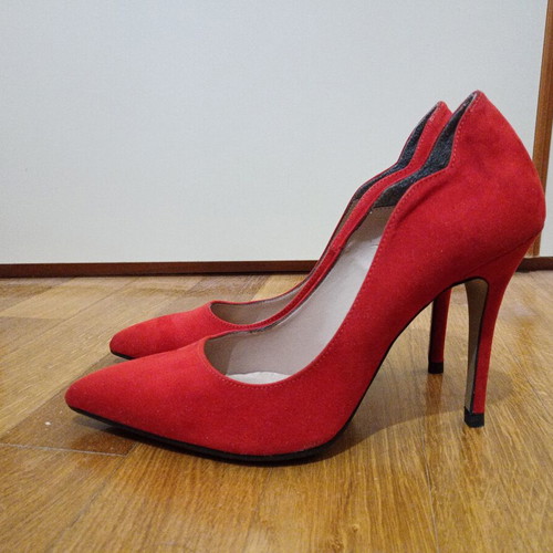 Ellen pumps size 40 used, red and black
