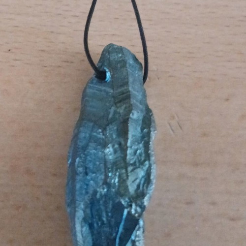 Pendant semi-precious stone used