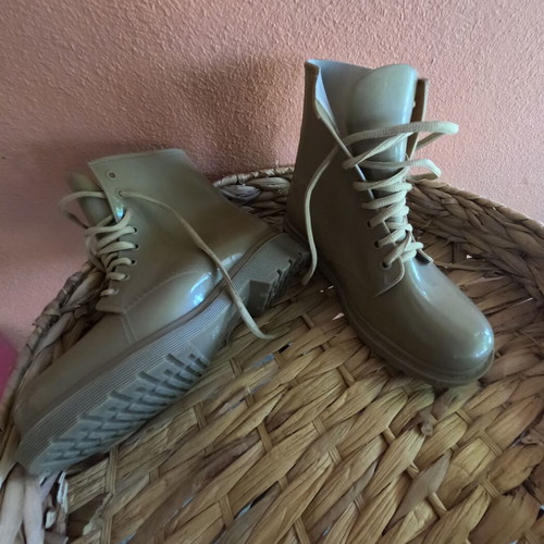 Women's beige waterproof boots size 38 new, galoshes style