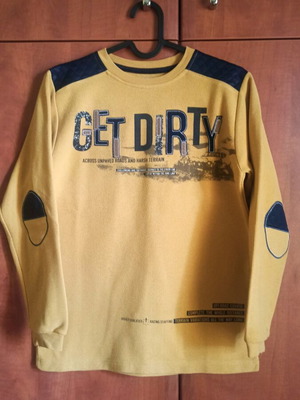 Children's T-shirt like new, blue and orange, with shoulder and elbow design