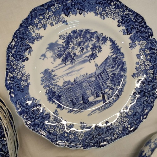 Romantic England 38-Piece Dinnerware Set used, J. & G. Meakin