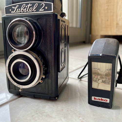 Lubitel 2 TLR Medium Format Camera with Kako Flash like new