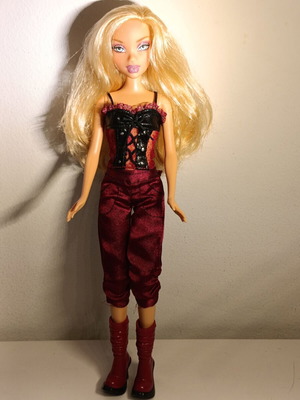 My Scene My Bling Bling Kennedy Barbie doll with Barbie Fashion Fever outfit