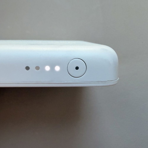 Belkin Magsafe Charger 5000mAh used wireless