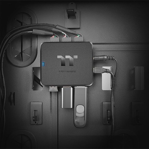 Thermaltake H200 Internal USB Hub plus new