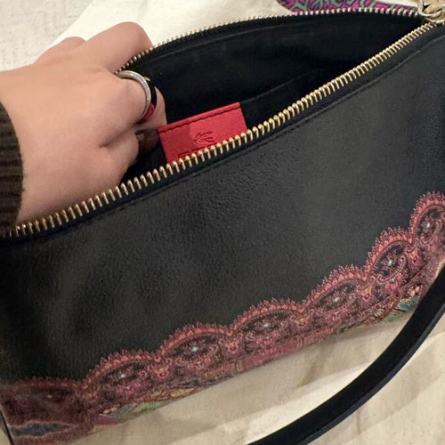 Etro shoulder bag like new, black with colorful pattern