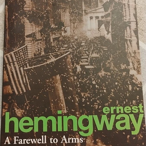 Ernest Hemingway A Farewell to Arms book