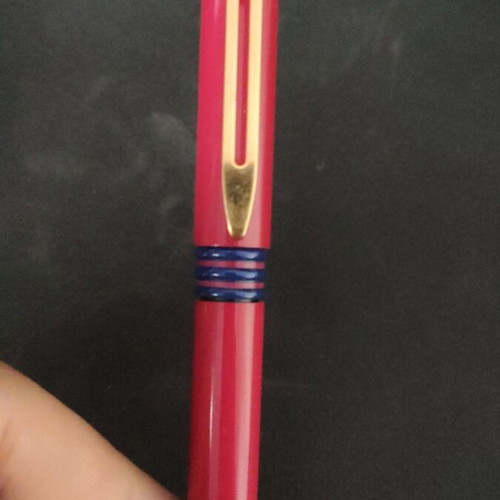 Pen in excellent condition