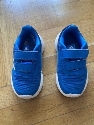 Αθλητικά Adidas σαν καινούργια, μέγεθος 25, μπλε