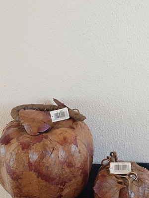 Vintage decorative set of two pieces made of pressed paper and leaves