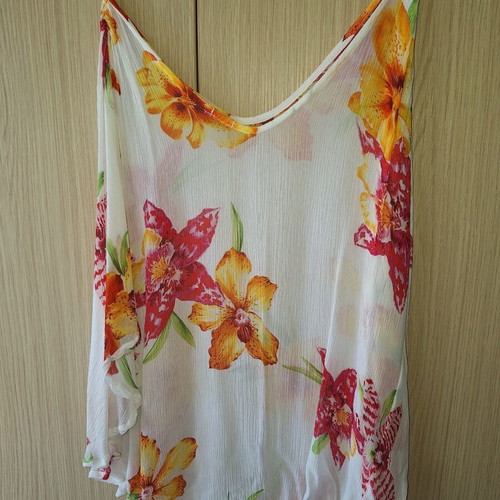 Happening women's blouse like new, size 38, white multicolor